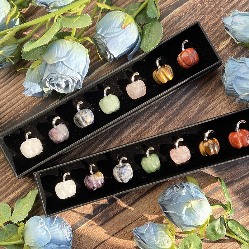 Healing Crystal Set - ชุดเครื่องประดับคริสตัลธรรมชาติรูปฟักทอง ประกอบด้วย หินแจสเปอร์สีแดง อะเมทิสต์ ไทเกอร์อาย โรสควอตซ์